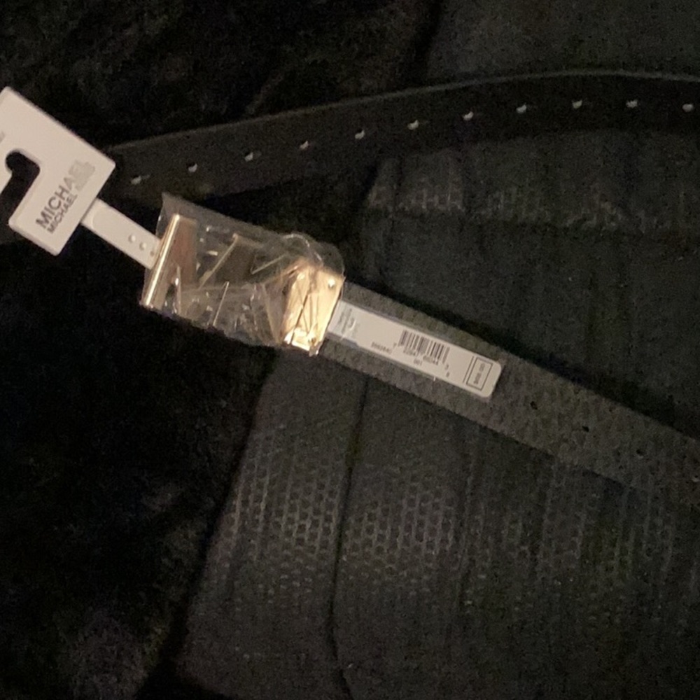 MICHAEL KORS BLACK BELT SMALL NWT